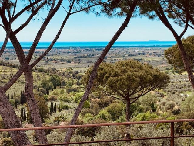 Podere Il Castellaccio Кастането Кардучи Екстериор снимка